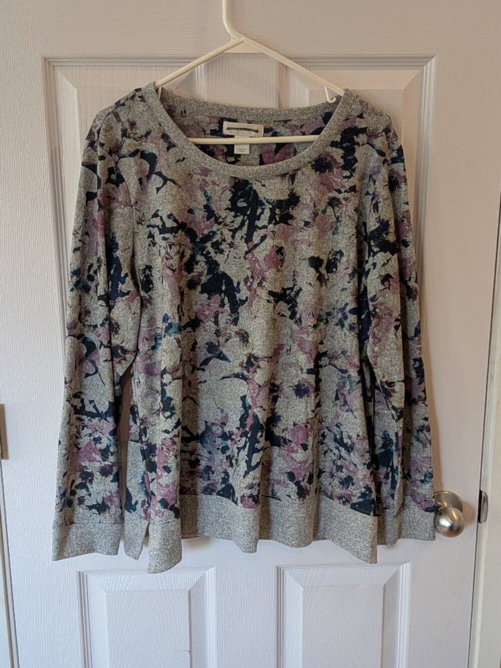Christopher & Banks Women's Gray Floral Long Sleeve Crewneck Sweater Size XL